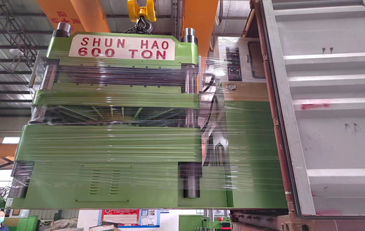 Expédition automatique de presse à mélamine Shunhao 600 tonnes
